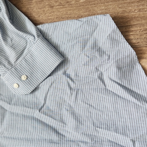 Mens Calibrate Button Down Shirt - Picture 2 of 5
